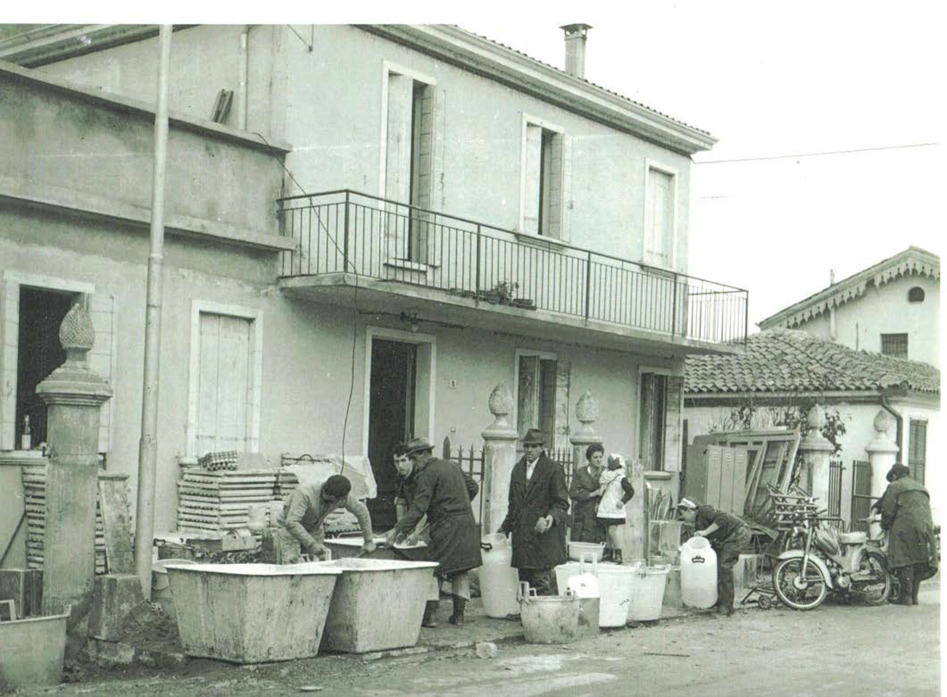 alluvione 1966. Tony, Nino, Anita, Luigina Lionello